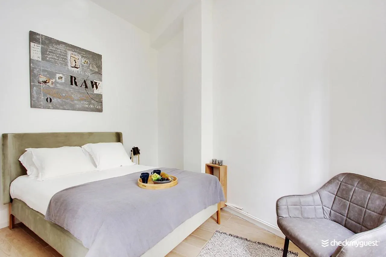 Cmg Republique / Temple Apartment Paris